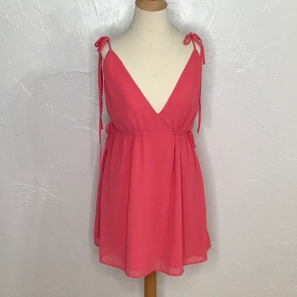 Lovers + Friends plunge v neck backless mini dress size XS NWT - Picture 1 of 16